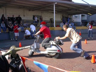 Scooter Insanity - 2004 pictures from 10_Mile