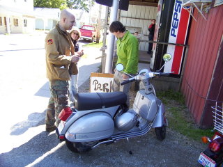 Scoot-A-Que - 2004 pictures from DasBaldGuy