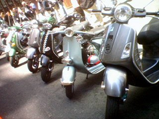 Vespa LX Parade - 2005 pictures from Franky_mangajunky