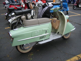 Amerivespa - 2005 pictures from PJ_and_Erik_from_Scooterworks