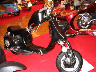 9th Paris Scooter Show - 2005 pictures from Nightnurse