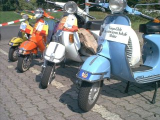 60 years of Vespa ride - 2006 pictures from Buergel