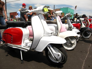 Amerivespa and LammyJammy - 2006 pictures from Adam