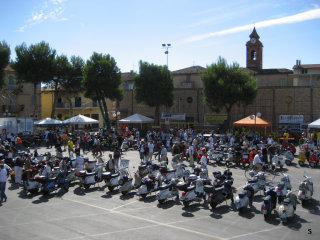 Vespa Club Piceno 6th National Rally - 2006 pictures from Peter_Cervantes