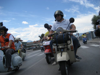 Vespa Club Piceno 6th National Rally - 2006 pictures from Peter_Cervantes