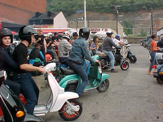 Pittsburgh Vintage Scooter Club Rally 2002 pictures from eddy_spaghetti