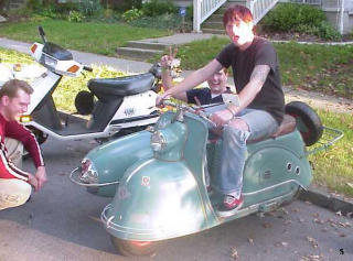 Scoot-a-que 2002 pictures from Attila